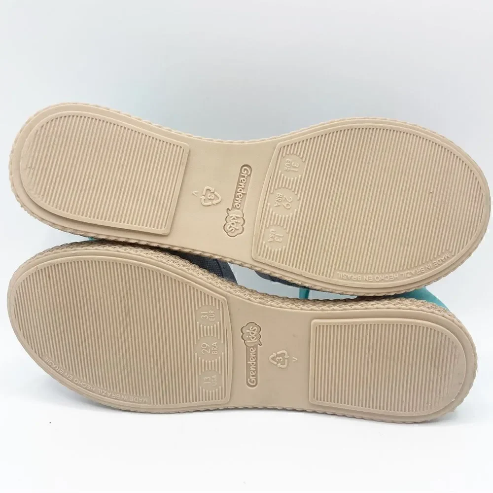 Grendene kids Frozen shoes - size US 13 / EU 31